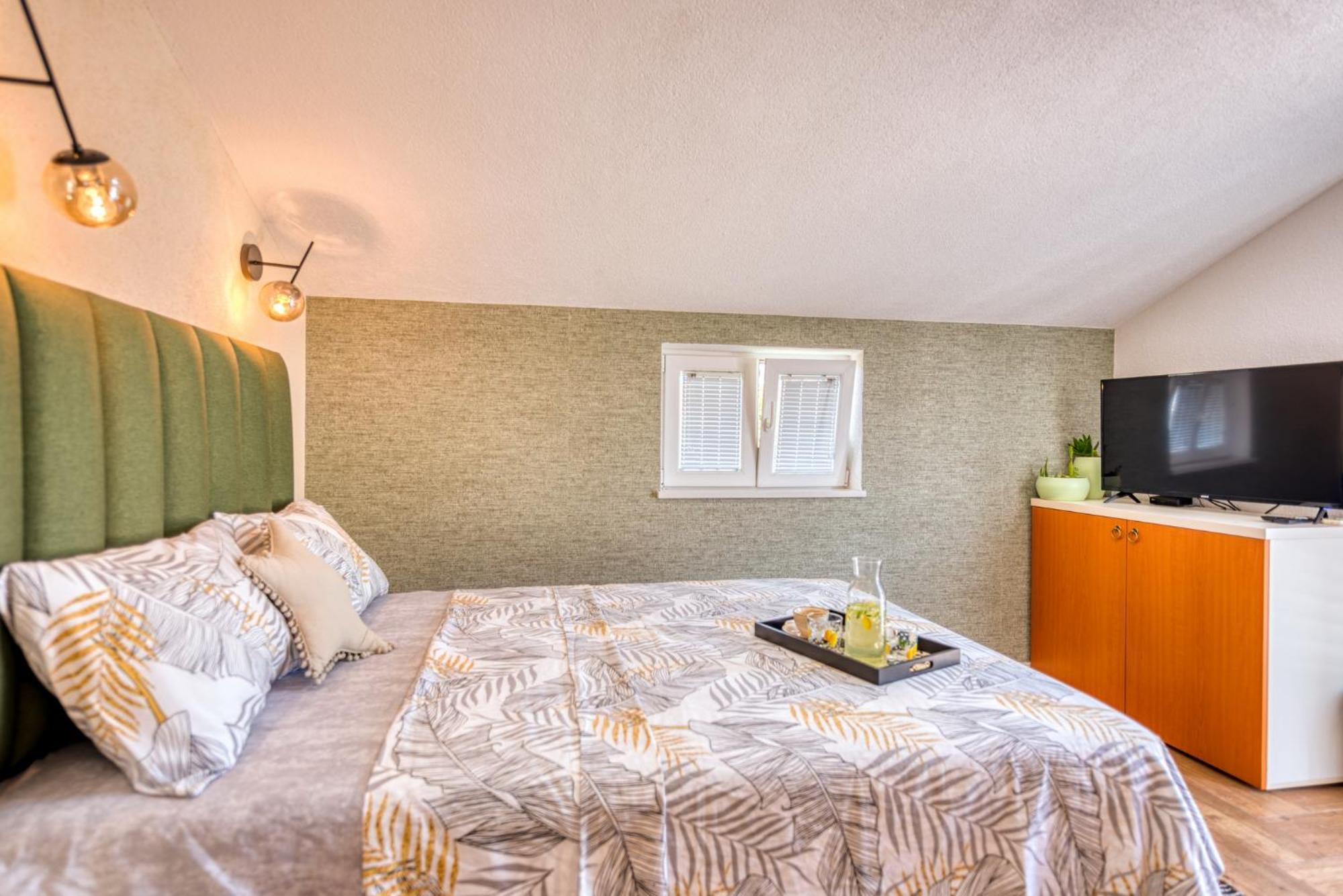 Miro Guesthouse Tivat Szoba fotó
